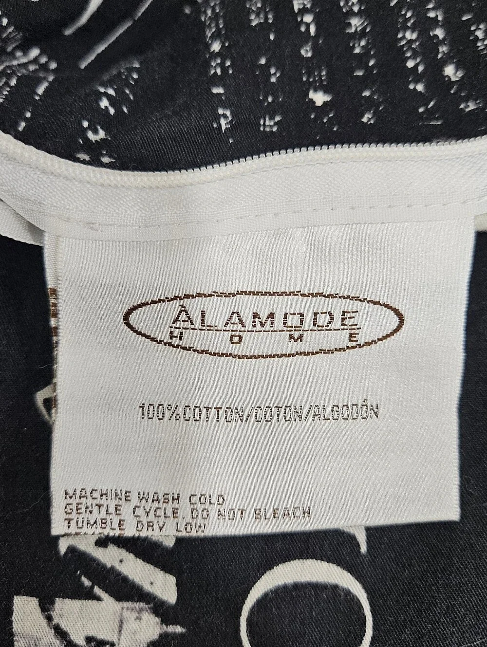 Alamode Bedlam Passport Paris London Black White TWIN Duvet Reversible Cotton